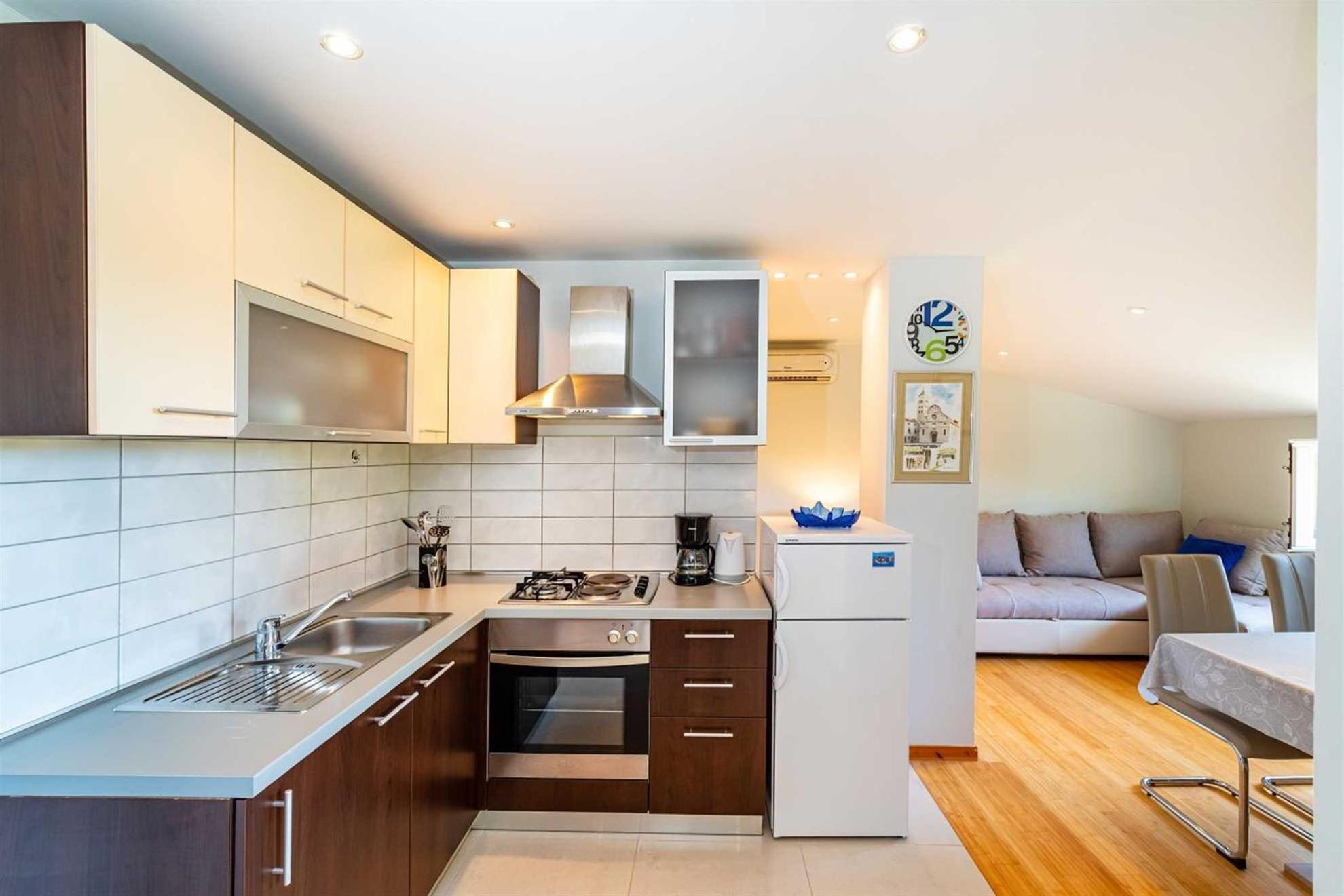 Apartment House Simoni With Pool, Zadar County 프리블라카 외부 사진