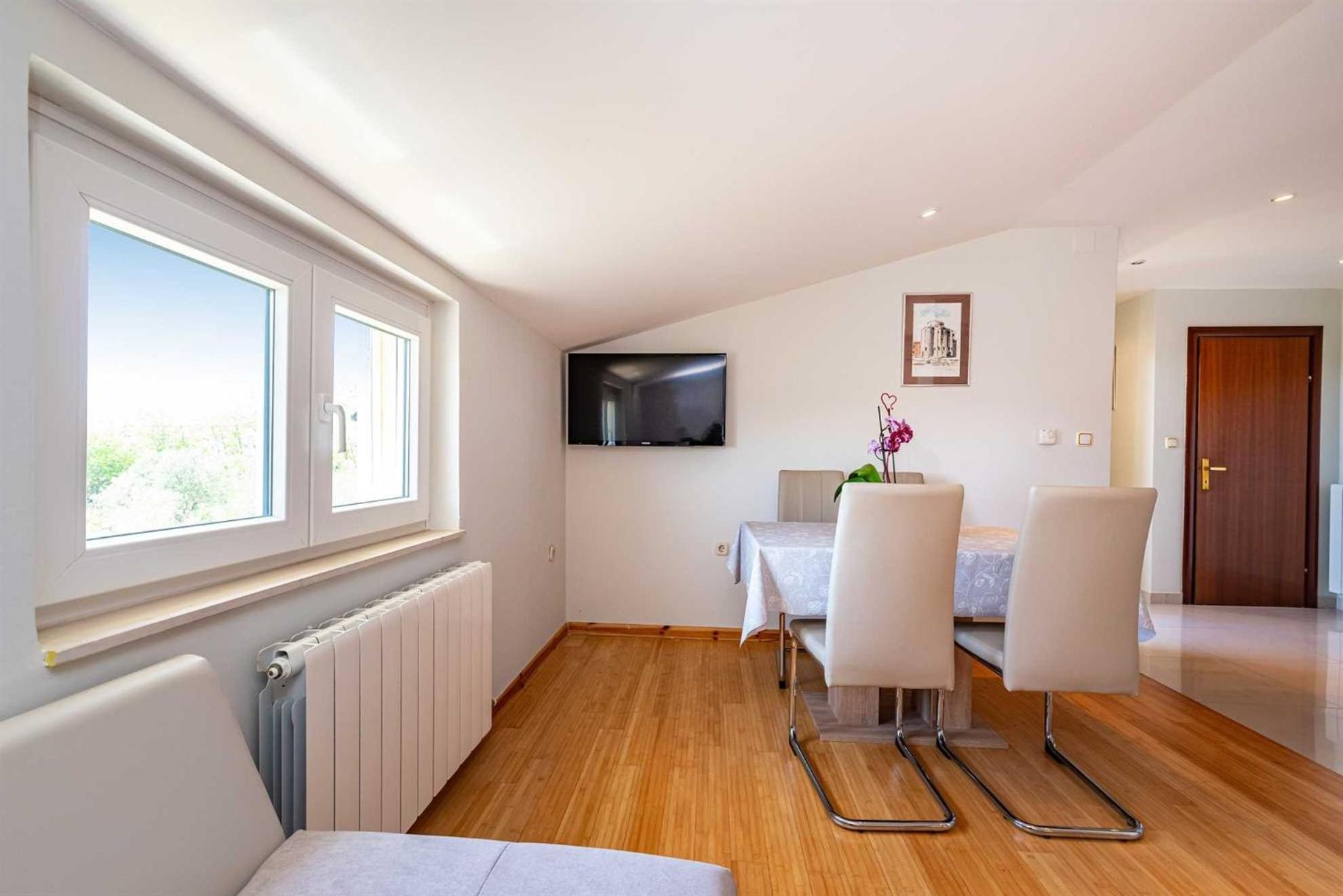 Apartment House Simoni With Pool, Zadar County 프리블라카 외부 사진