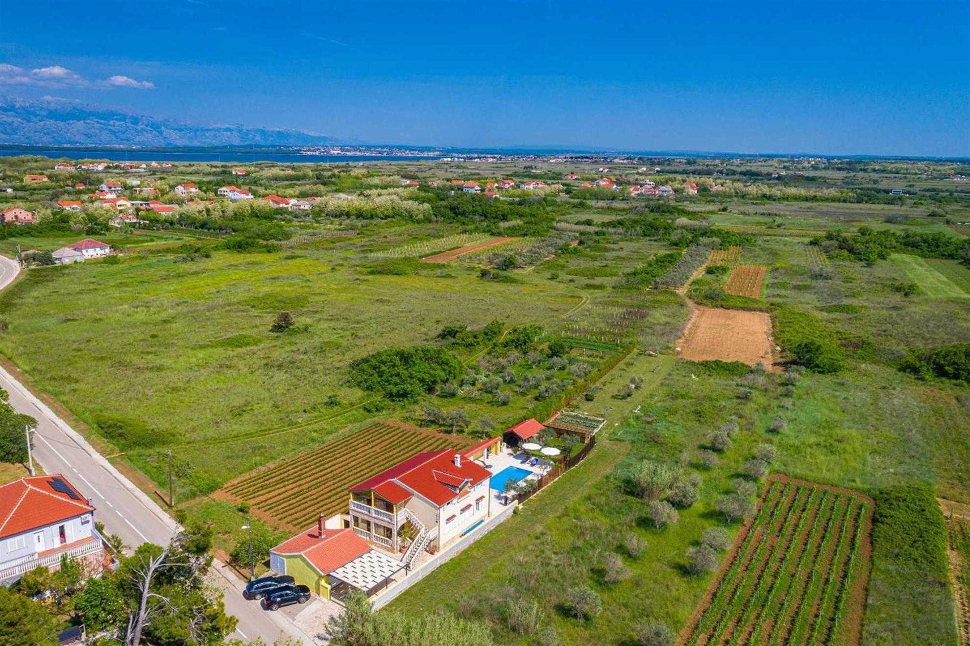 Apartment House Simoni With Pool, Zadar County 프리블라카 외부 사진