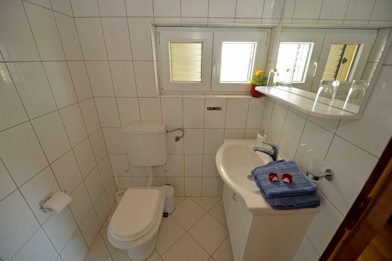 Apartment House Simoni With Pool, Zadar County 프리블라카 외부 사진