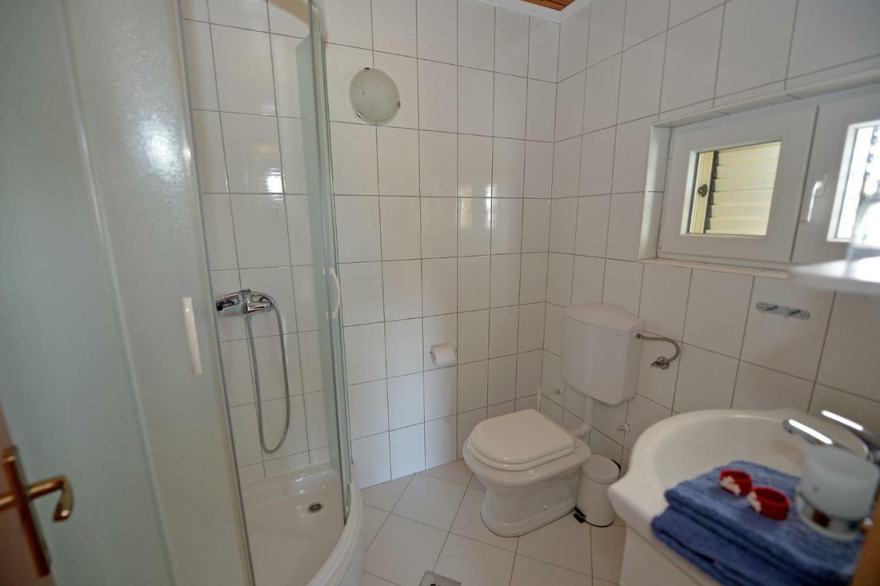 Apartment House Simoni With Pool, Zadar County 프리블라카 외부 사진