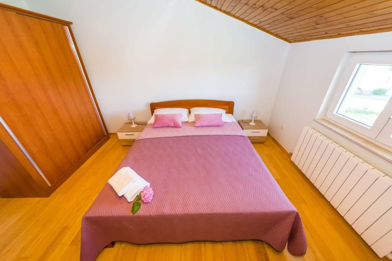 Apartment House Simoni With Pool, Zadar County 프리블라카 외부 사진
